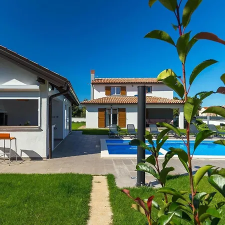 Holiday home Alba Rossa Sisan