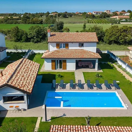 Alba Rossa Ferienhaus Šišan
