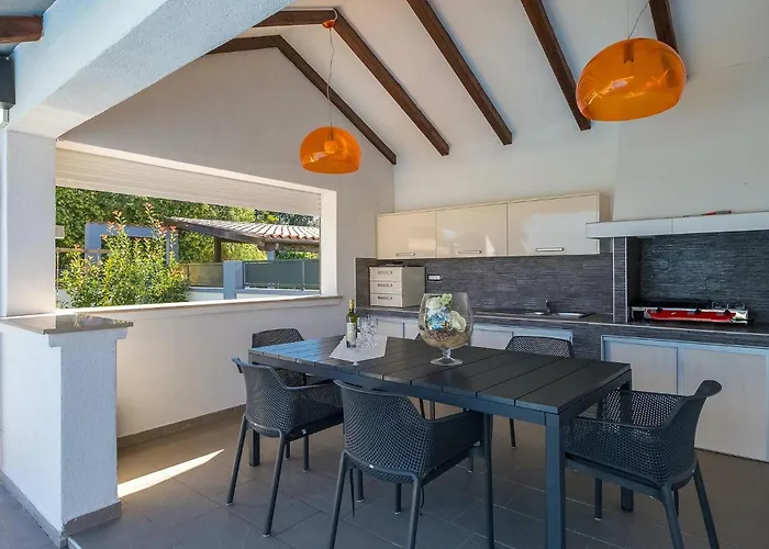 Alba Rossa 펜션 Šišan